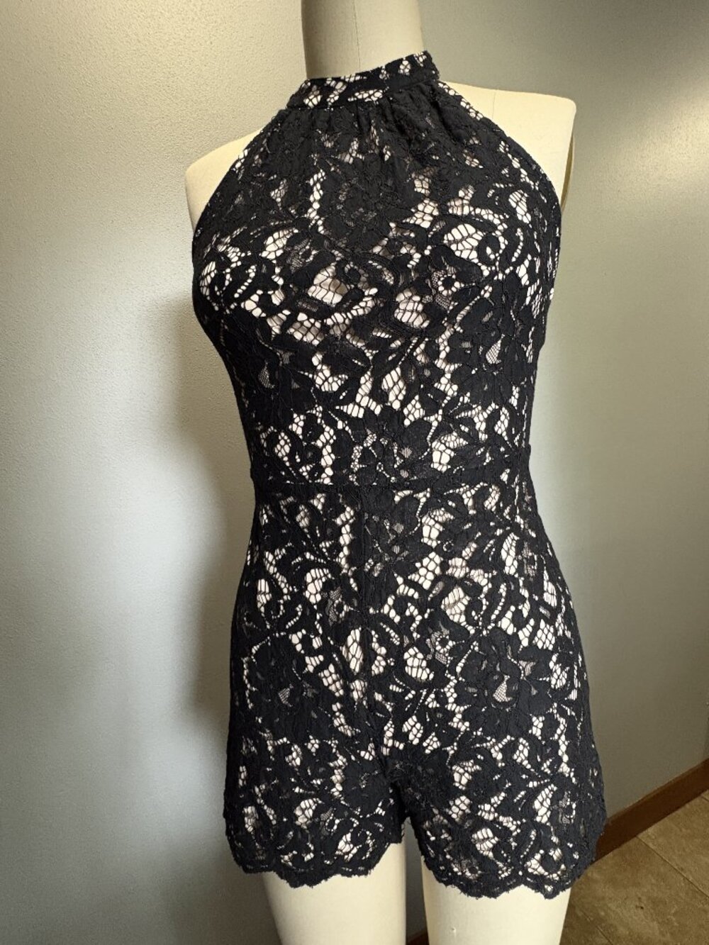 LUSH Black Floral Lace High-Neck Romper (Size M)